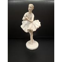 Фарфоровая статуэтка Балерина с цветком ЛЗФИ. СССР 50-60 года. Оригинал