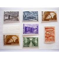 Серия марок СССР 1947 гг.! Чистые (MNH *) с наклейкой. Московский метрополитен. Есть парная марка. Состояние.