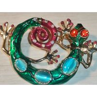 Металлическая брошь "Ящерица", с вставками, размер 5.5*4.5 см., застёжка целая.