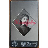 1910-е Тула Визит-портрет Архангельская Ольга Ивановна гимназистка студийное фото типажи ретро фотограф С.И. Кантер