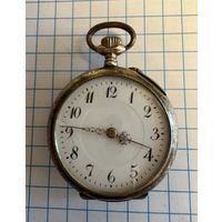 Часы  на ходу . Серебро 800 проба . 22.3 грамма