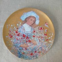 Коллекционная тарелка из серии Flower Girl (Цветочница)