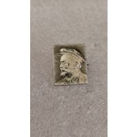 Значек знак Ленин,200 лотов с 1 рубля!!!