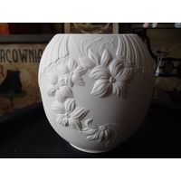 Ваза Кайзер / Kaiser фарфор бисквит номерная с подписью автора