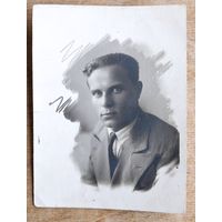 Фото студента Могилевского пединститута. 1938 г. 9х12 см.