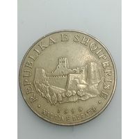 Албания 10 леков 1996 года .