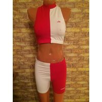 Классная спортивная одежда на 42-44 размер.