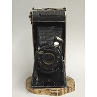 Складной фотоаппарат "Voigtlander Bessa"