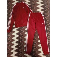 Красный спортивный костюм Adidas