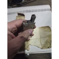 Винтажная зажигалка