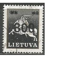 Литва. Герб. Литовский воин. Надпечатка нового номинала. 1993г. Mi#514.