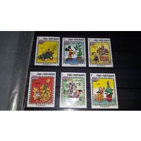 Рождество и Новый год, праздники, марки, Теркс и Кайкос, елка и елочные игрушки свинки три поросенка собака Гуффи и Микки Маус фауна, Уолт Дисней, мультфильмы