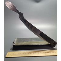 Гильотина для фигурной резки. СССР.