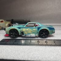 ZURU Metal Machines Speed Team Monster  1:64,  7,5 см в воде меняет цвет !
