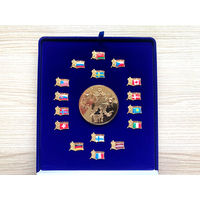 Набор значков и медаль Чемпионат мира по хоккею с шайбой Минск-2014