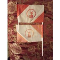 Два сувенирных флажка, посвященных 80-летию Победы в Великой Отечественной войне.