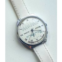 Часы Ракета колледж