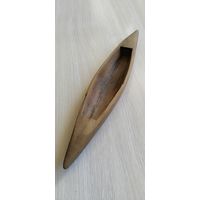 Челнок для старинного ткацкого станка