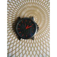 Часы наручные.  Состояние на скане. ТИКАЮТ. В коллекцию,ремонт,на запчасти.