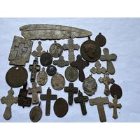 Крестик и образки.