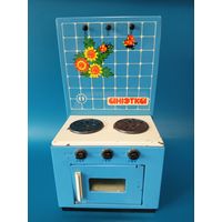 Игрушечная газовая плита "Анютка" СССР.