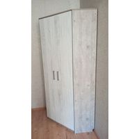 Угловой шкаф. Высота 215. Ширина стенок 90.