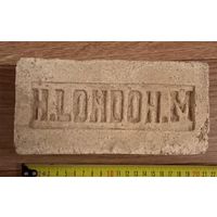 Кирпич с клеймом.