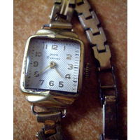 Часы женские позолоченные СССР, винтаж, Заря Au.  с позолоченным браслетом Au