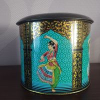 Жестяная банка из под чая большая