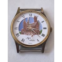 Новые !!! Часы Луч. Кварц. в упаковке и с документом. 1999 год. Красный костел. День. Ночь. солнышко и луна бегают между башенками.Новые . темный корпус. новая батарейка11.12.25г. !!!