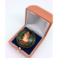 Брошь. Лаковая миниатюра. Ручная роспись.