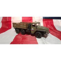 Машинка (модель) 1:43 Урал-4320