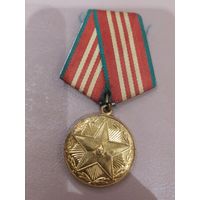 10 лет выслуги во Внутренних войсках.