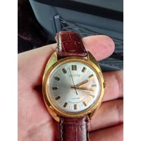 Часы ссср восток позолота ау10, на ходу, состояние