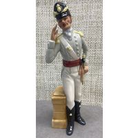 Фарфоровая статуэтка Royal Doulton. Англия Доброе утро Мэм. 1985 год. 24 см.