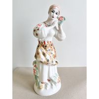 СТАТУЭТКА ФАРФОРОВАЯ " ДЕВУШКА С КАЛИНОЙ ". 25*10*9 СМ. ЗХК ПОЛОННОЕ. ПЕРВЫЙ СОРТ !СМ.ФОТО, КЛЕЙМО И ОПИСАНИЕ.