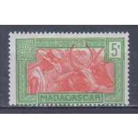 [1829] Французские колонии. Мадагаскар 1930. Работа в поле.Скот.5с. МН
