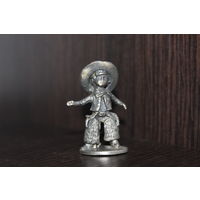 Декоративная, миниатюрная статуэтка "Ковбой".