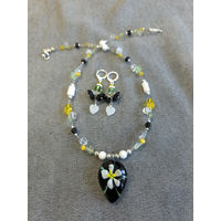 Кулон-бусы-колье и серьги из муранского стекла (Murano) "Лилия" ручная уникальная работа