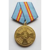 За военно-патриотическое воспитание.