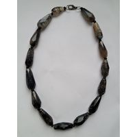 Крупные бусы. Камень. 70-е годы. Длина 45 см