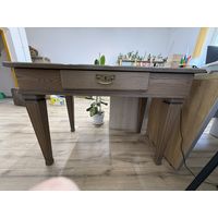 Старинный стол с оригинальным низом, столешница - новодел