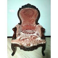 Старинное кресло.