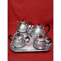 С рубля без мц. столовый сервиз "50 лет СССР", поднос 40х30см, посуда диам от 7-12см, высота от 10-13см.