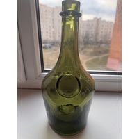 Бутылка антикварная +BENEDICTINE+ из под ликера. Франция. Вторая половина 19-го -самое начало 20-го веков.