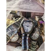 Часы наручные и карманные много разных 18 штук, с рубля три дня