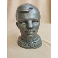 Бюст Гагарин, силумин. Высота 14 см. СССР