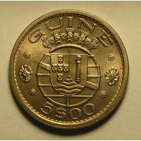 Порт. Гвинея 5 Эск. 1973 не частая монета UNC !