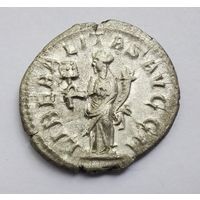 Филипп I Араб (244-249 гг.) Либералитас. Антониниан. Двойной денарий. Серебро. /19