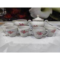 С 1 рубля!!! Винтажный сервиз чайный, фарфор украшенный цветочным декором . 1970-е.